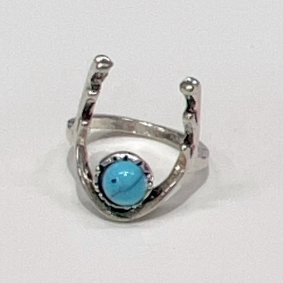 Reindeer Horns  Vintage Like Faux Turquoise Stone color Silver plated Ring - Picture 2 of 3